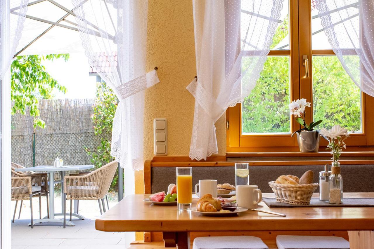 Hotel Am Schwanberg Rödelsee 外观 照片